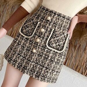 The Vintage Shop Classic Boucle Tweed Pearl Button Mini Skirt L